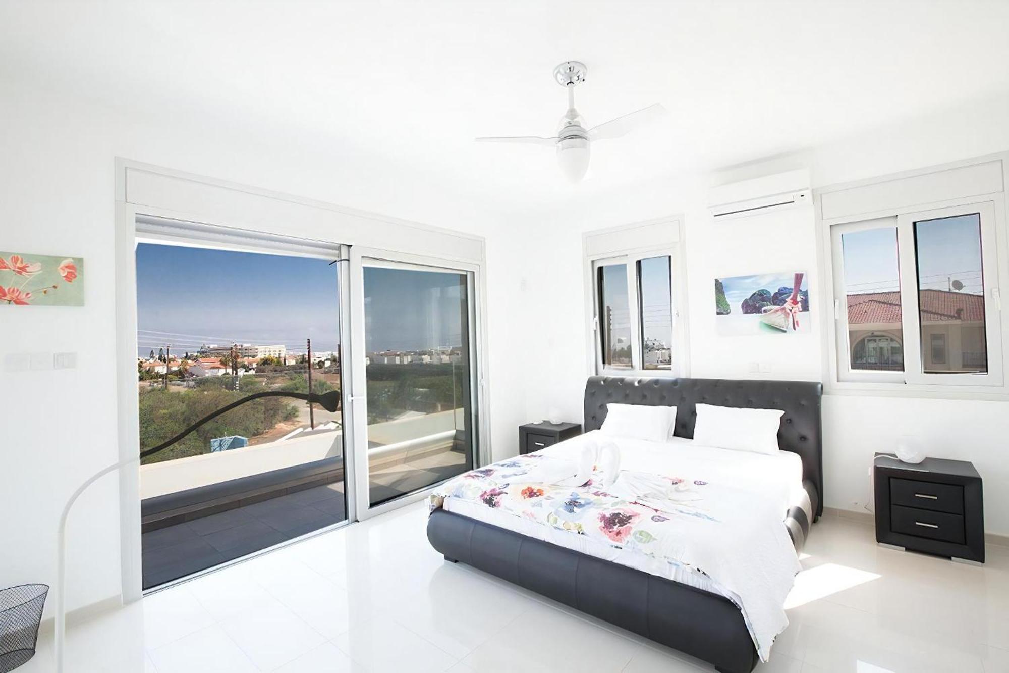 Villa Protara Chrysos - Beautiful 5 Bedroom Protaras Villa - Walking Distance To Fig Tree Bay Exterior foto